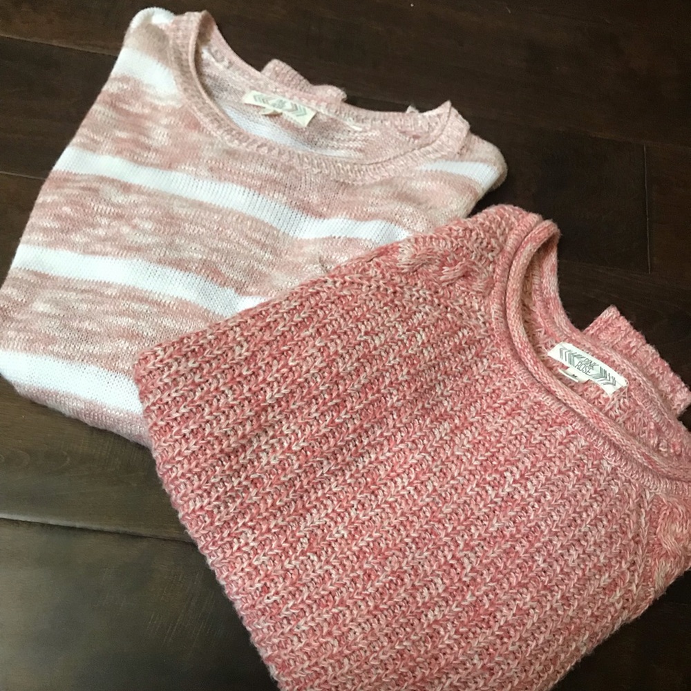 2 long-sleeve tops